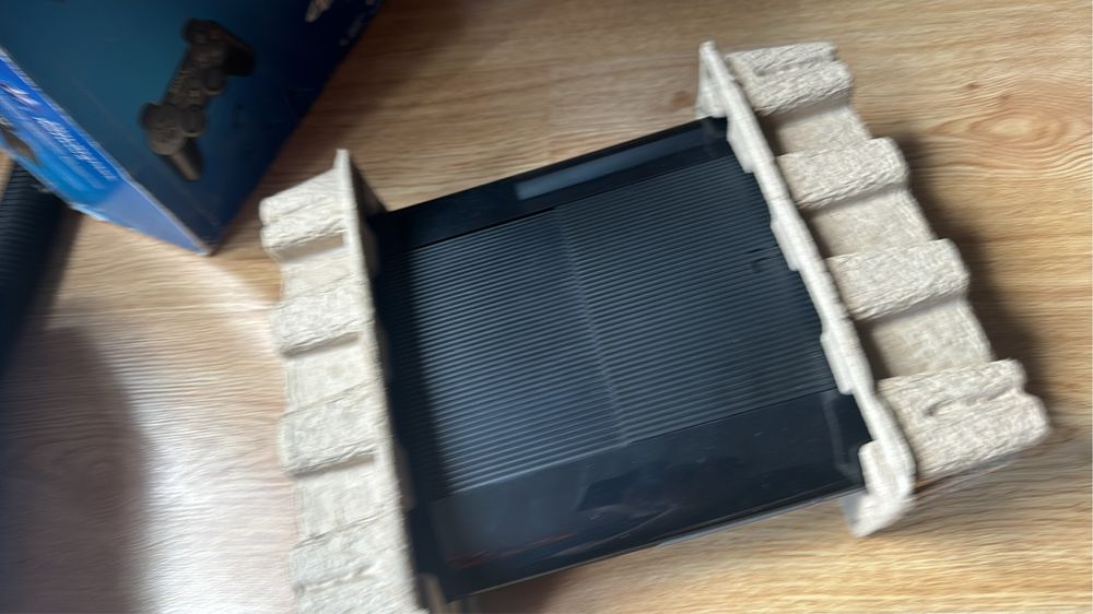 Play Station 3 Super Slim /Karton
