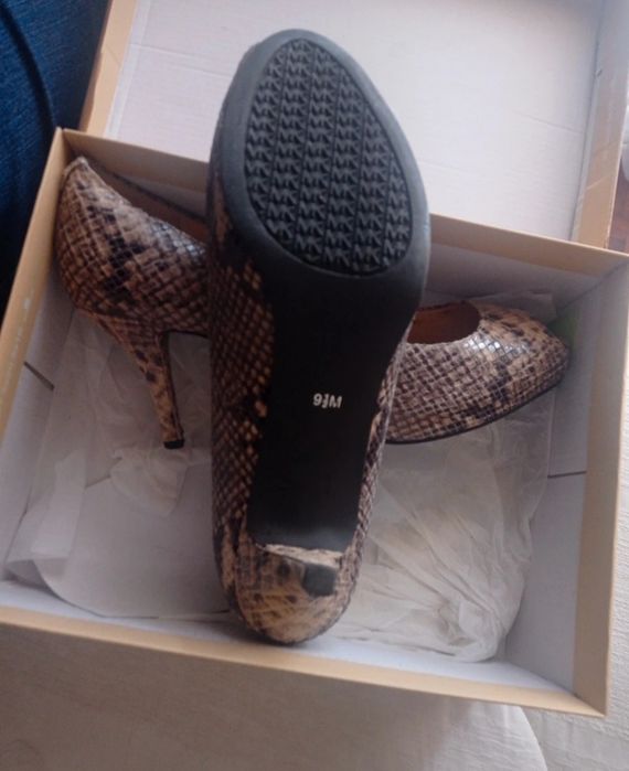 sapatos Michael Kors pele 41