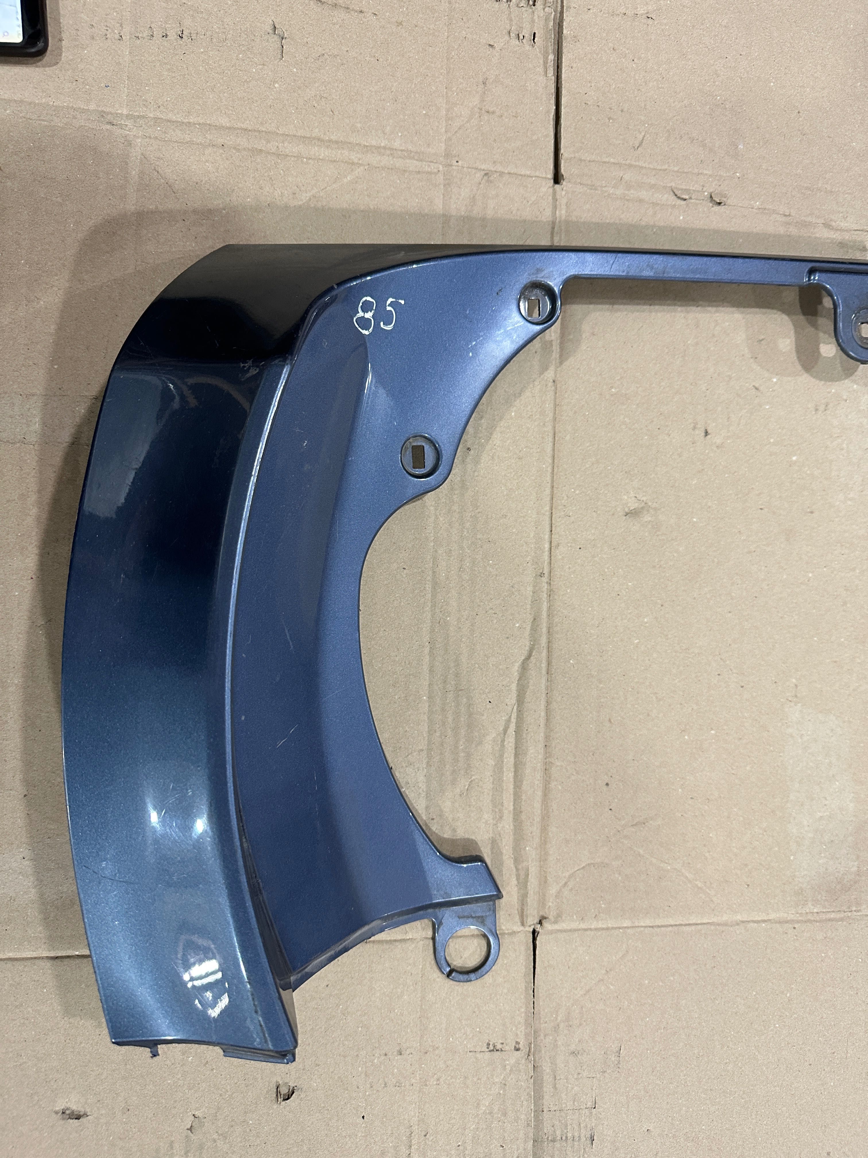Накладка крышки багажника  toyota rav4 ca30 2005- 7680442010