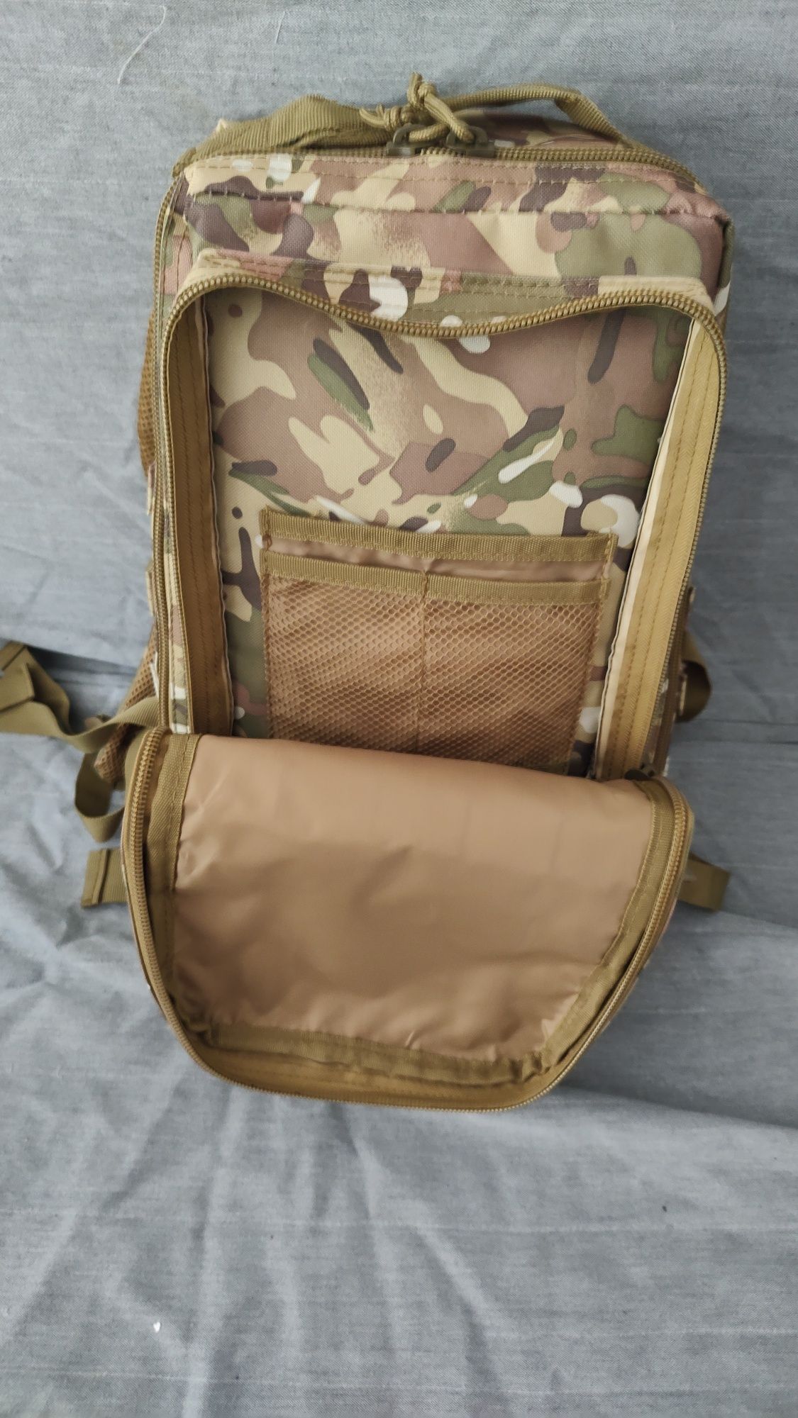 Plecak Highlander Forces Recon 20 l - Arid MC Camo