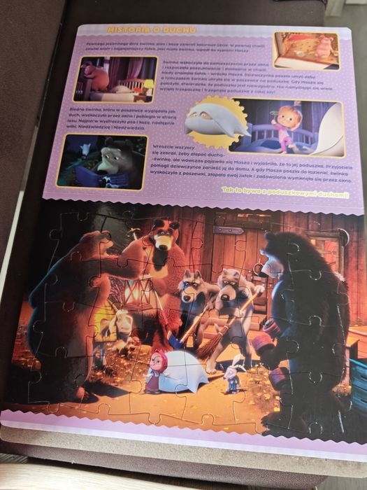 Książka z puzzlami Masza i niedźwiedź