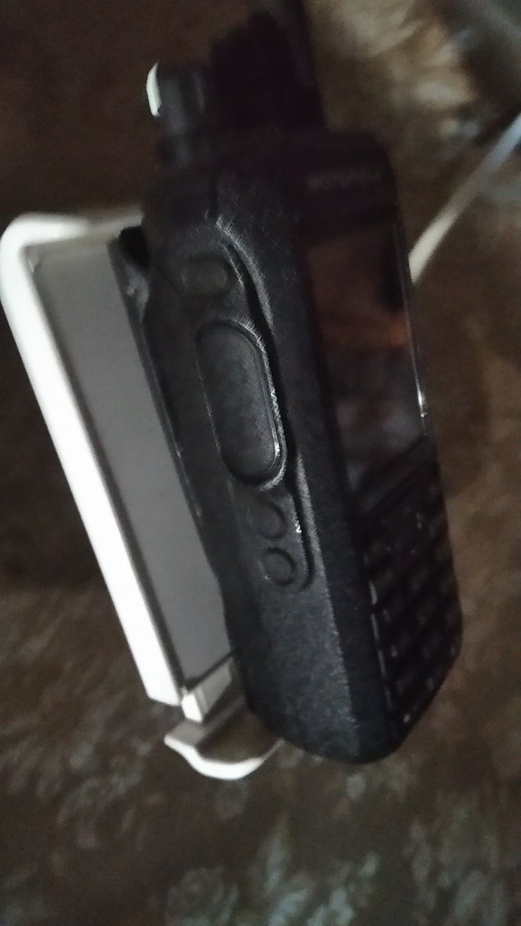 Рация Motorola R7