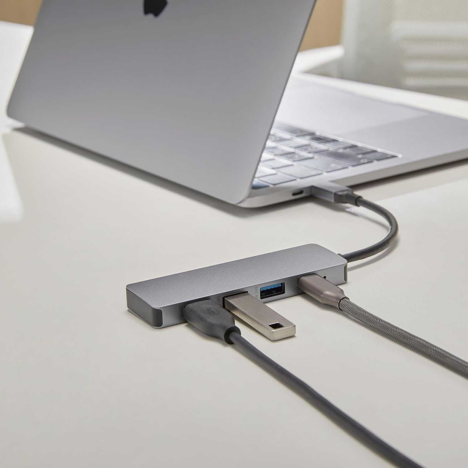 Amazon Basics Hub USB-C 3x USB 3.1 15 cm MackBook Laptopa Thunderbolt