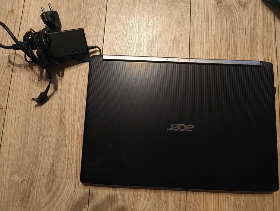 Laptop marki ACER Aspire 5 + myszka LogiTech
