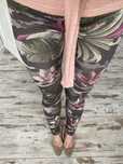 Calzedonia leginsy obcisłe moro kwiaty khaki lilia magnolia