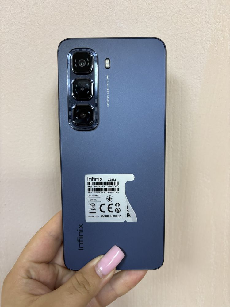 Телефон Infinix HOT 50
