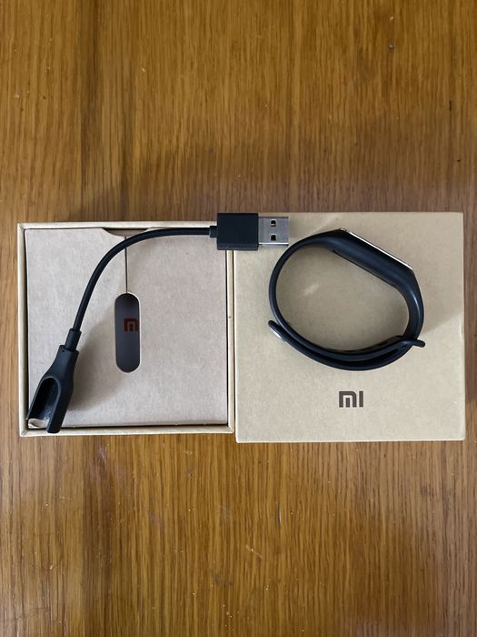 Продам фітнес трекер Xiaomi Mi Band 1