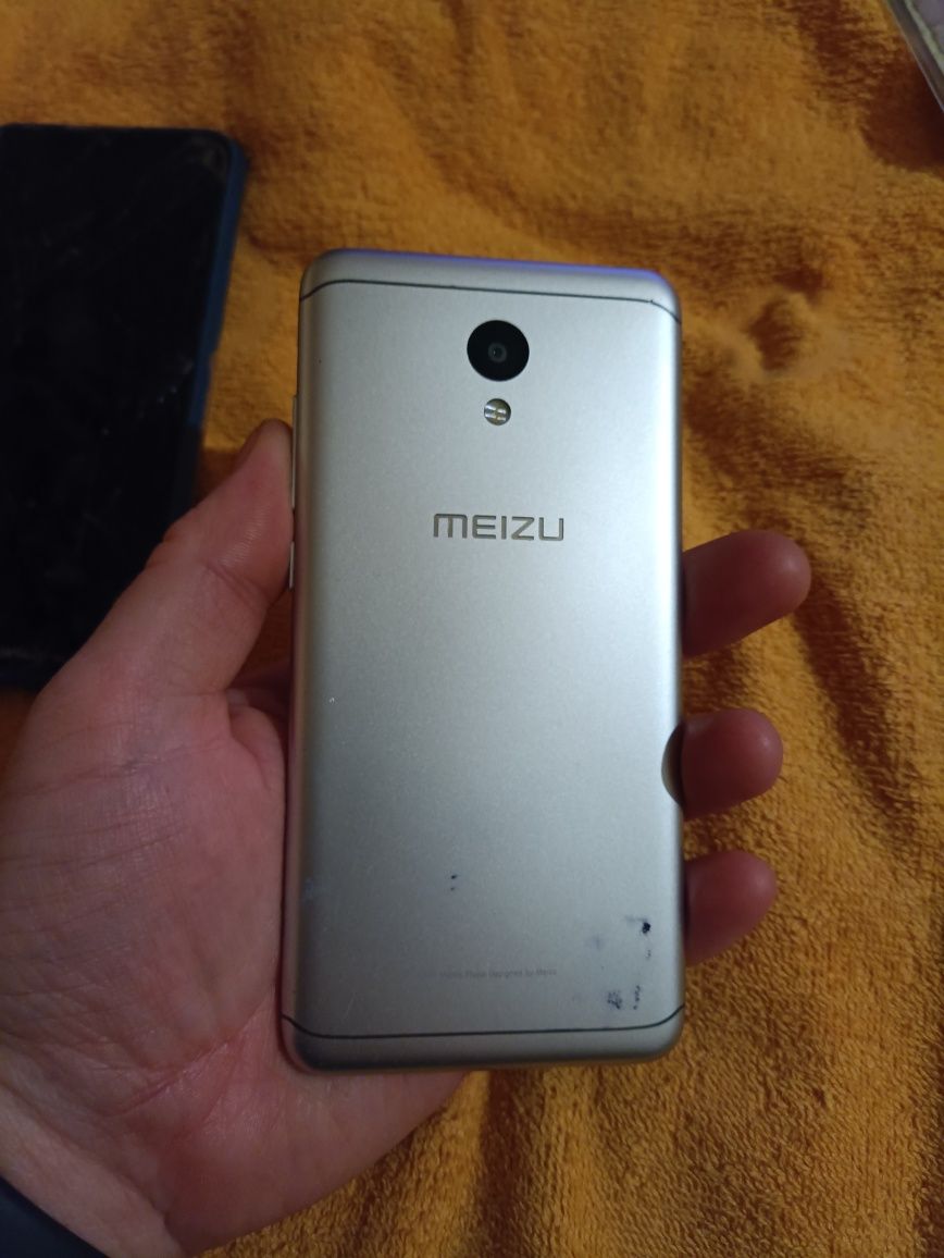 Телефон Meizu m6 2/16