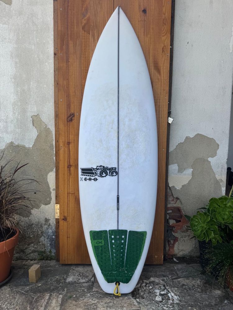 Prancha de Surf JS Xero 5'6 x 19 1/8 x 2 3/8 26.5L