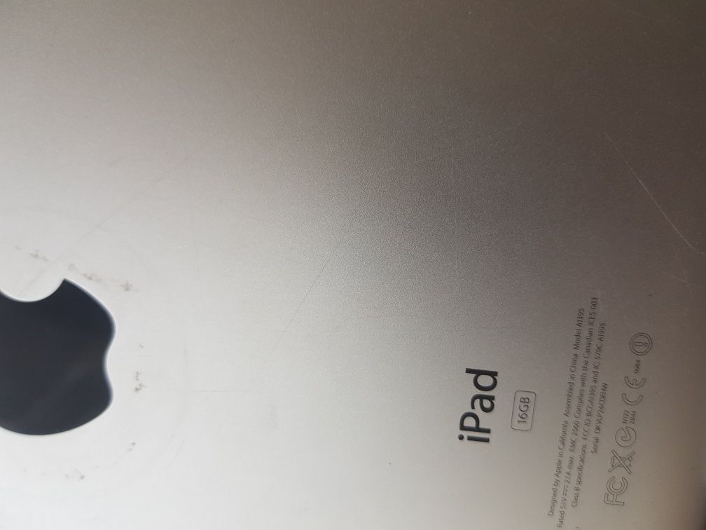 Sprzedam IPad 16GB model A1395