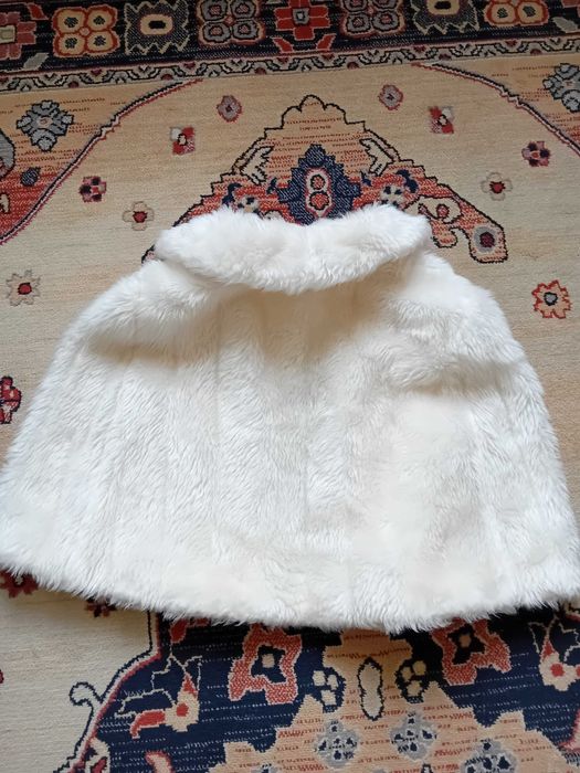 cieplutka, duża  etolka  ślubna