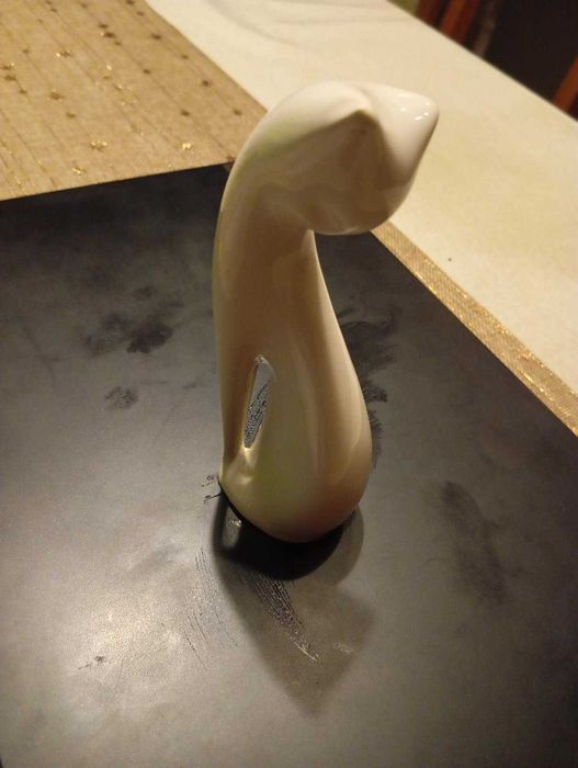 Figurka porcelanowa Siedzący Kot  ĆMIELÓW okazja