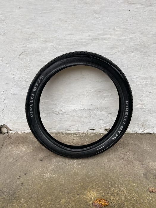 Передня резина Pirelli mt75 90/90 21