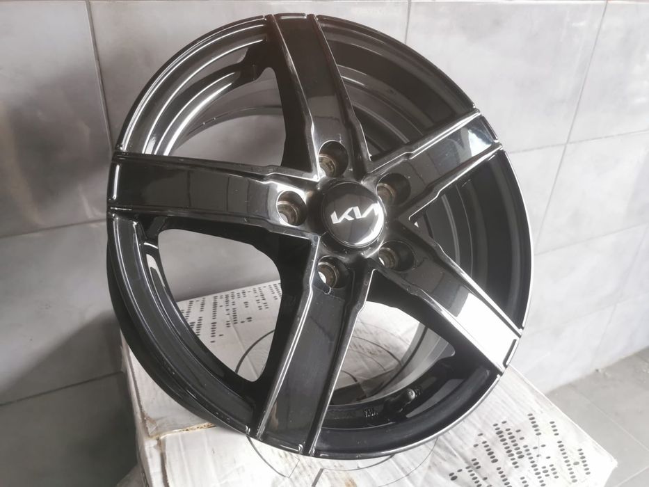 Felgi 16"5x114.3 Kia Hiunday QuatroSiedlce