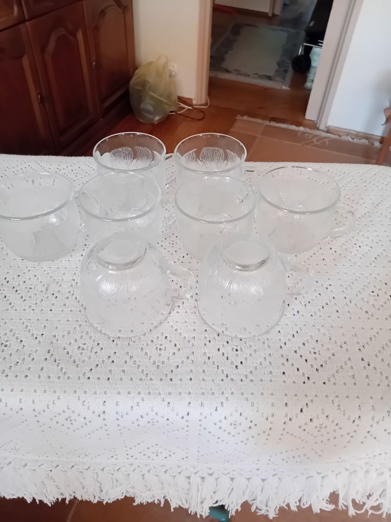 8 szklanek z uchem