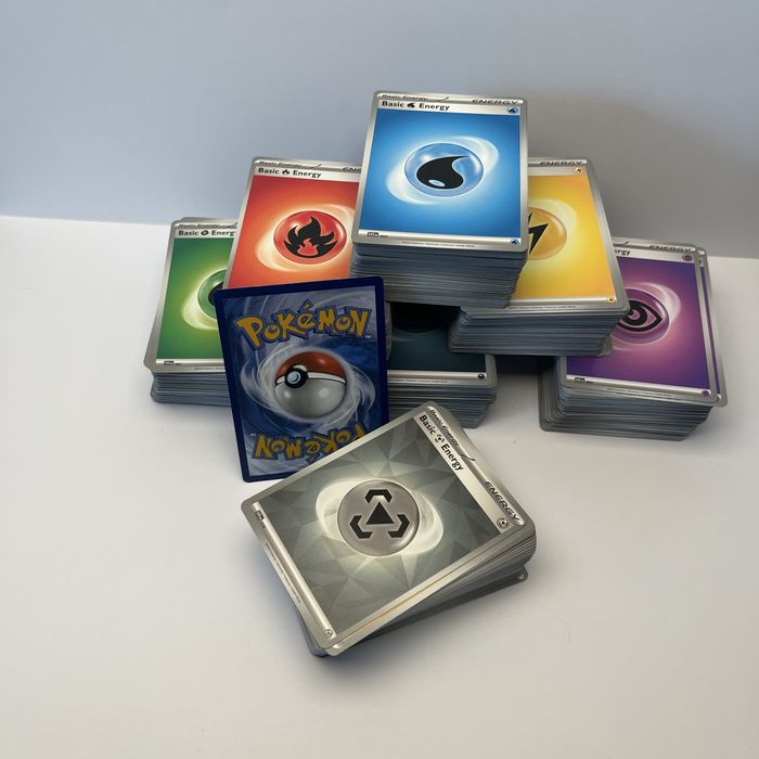 700 kart Energy Pokemon TCG era SV