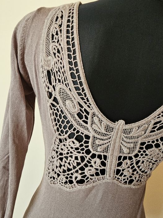 Sweter ozdobne plecy