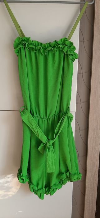 Zielony kombinezon do 105cm  w biuście