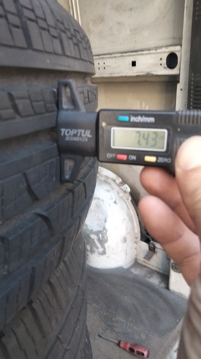 Шины б.у.215/65/17 Пирелли, Румыния