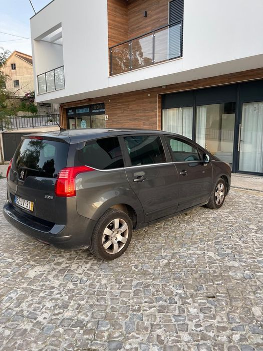 Vendo Peugeot 5008