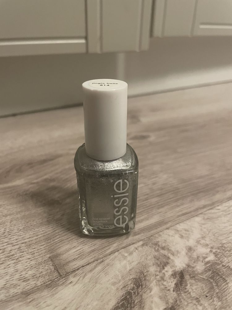 Lakier do paznokci Essie