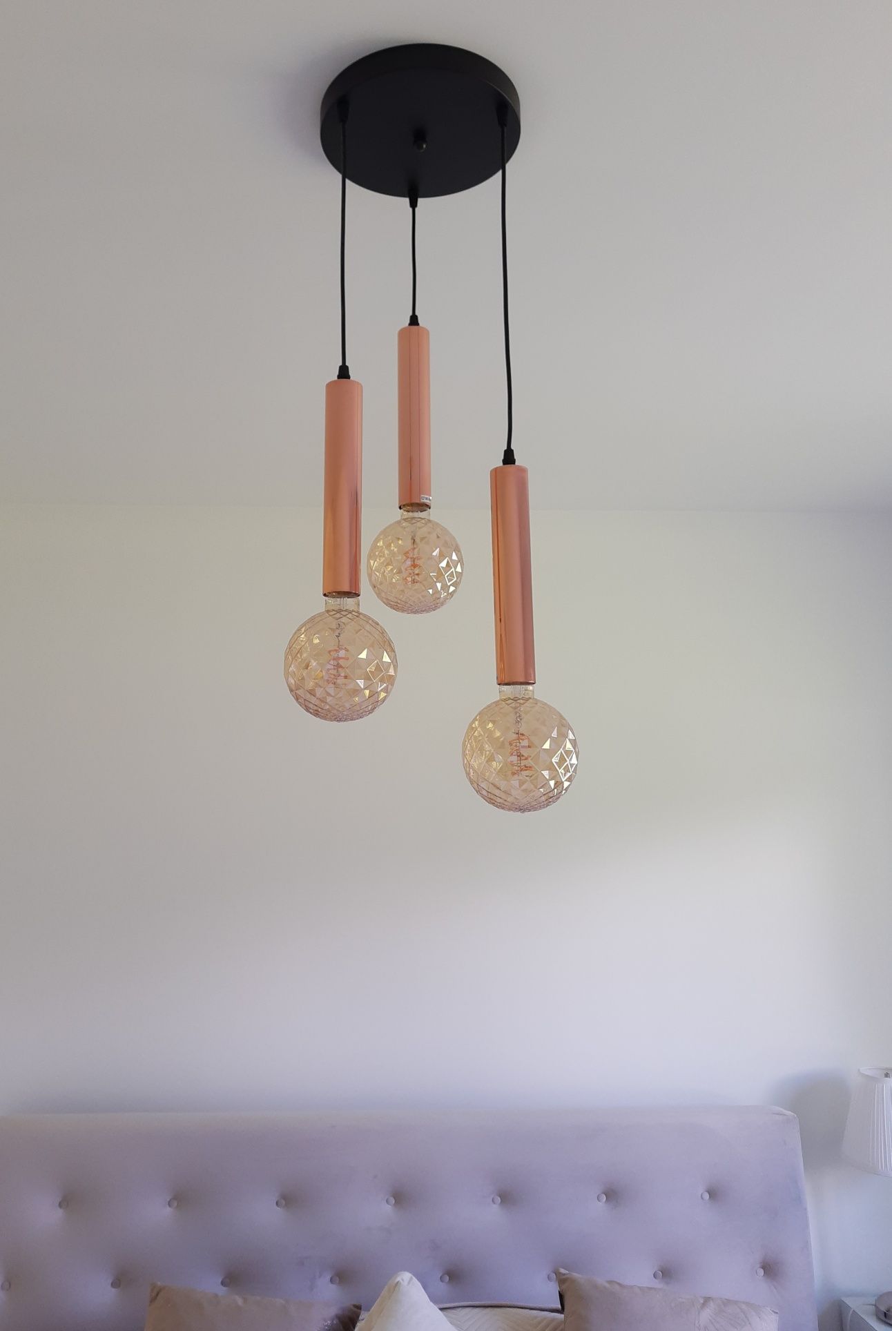 Lampa wisząca 3xE27 (bez żarówek)

3x E27