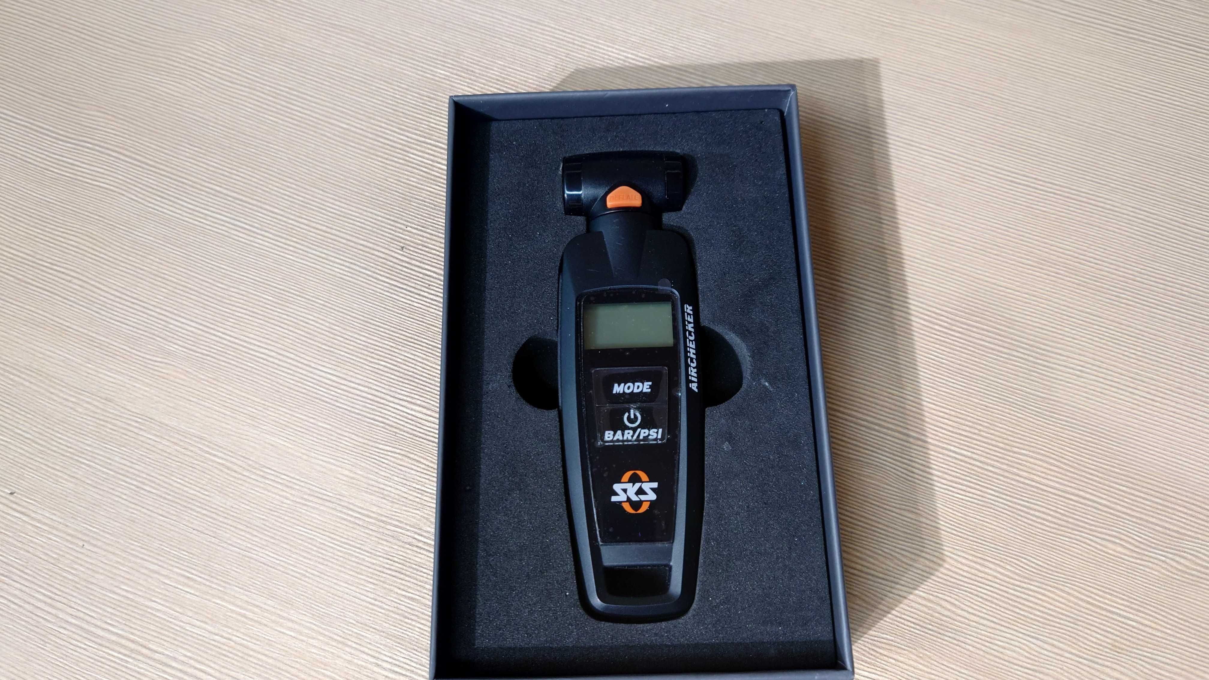 Mierniki Mamometr Cyfrowy miernik ciśnienia SKS Airchecker #50