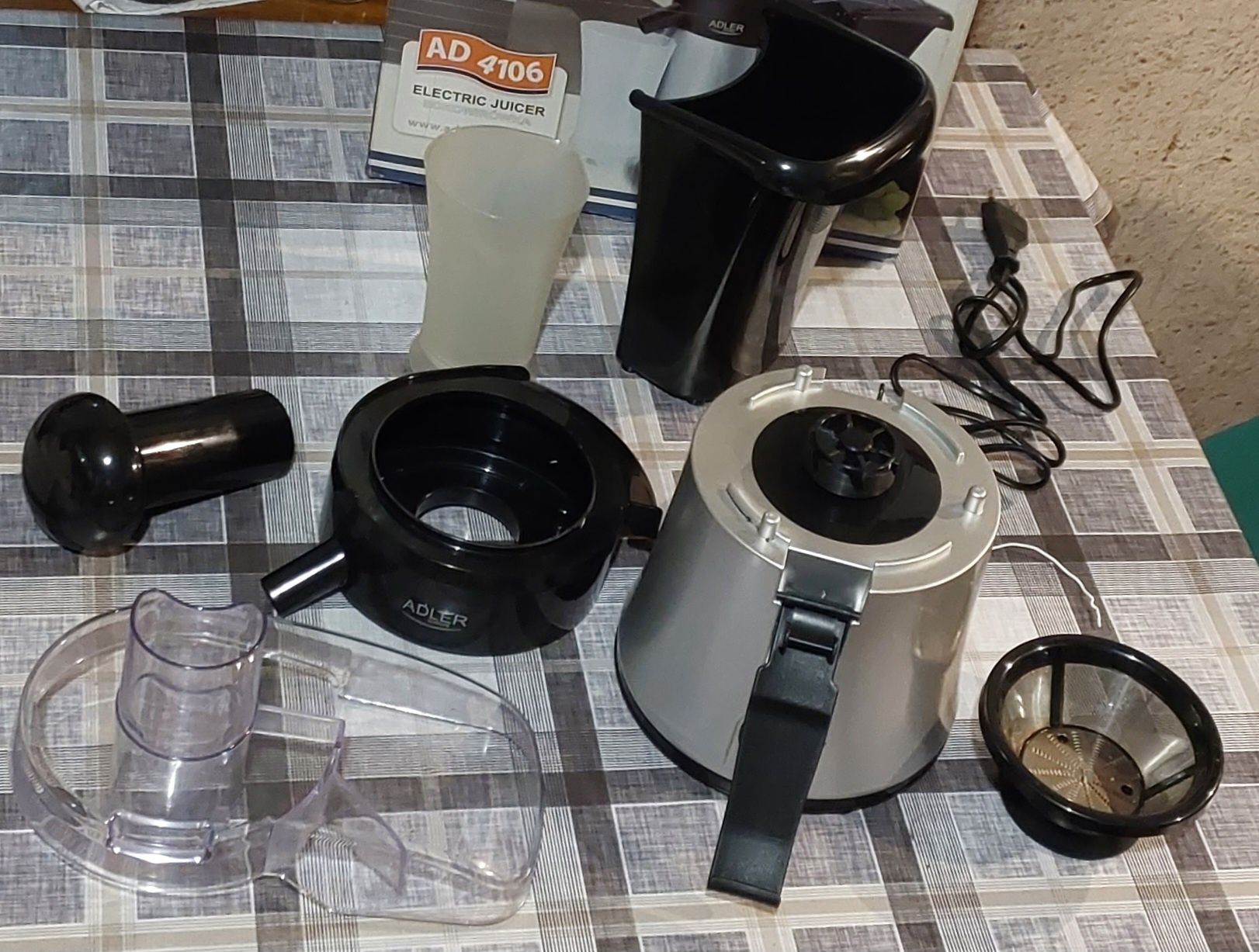 Sokowirówka 350W Adler AD 4106