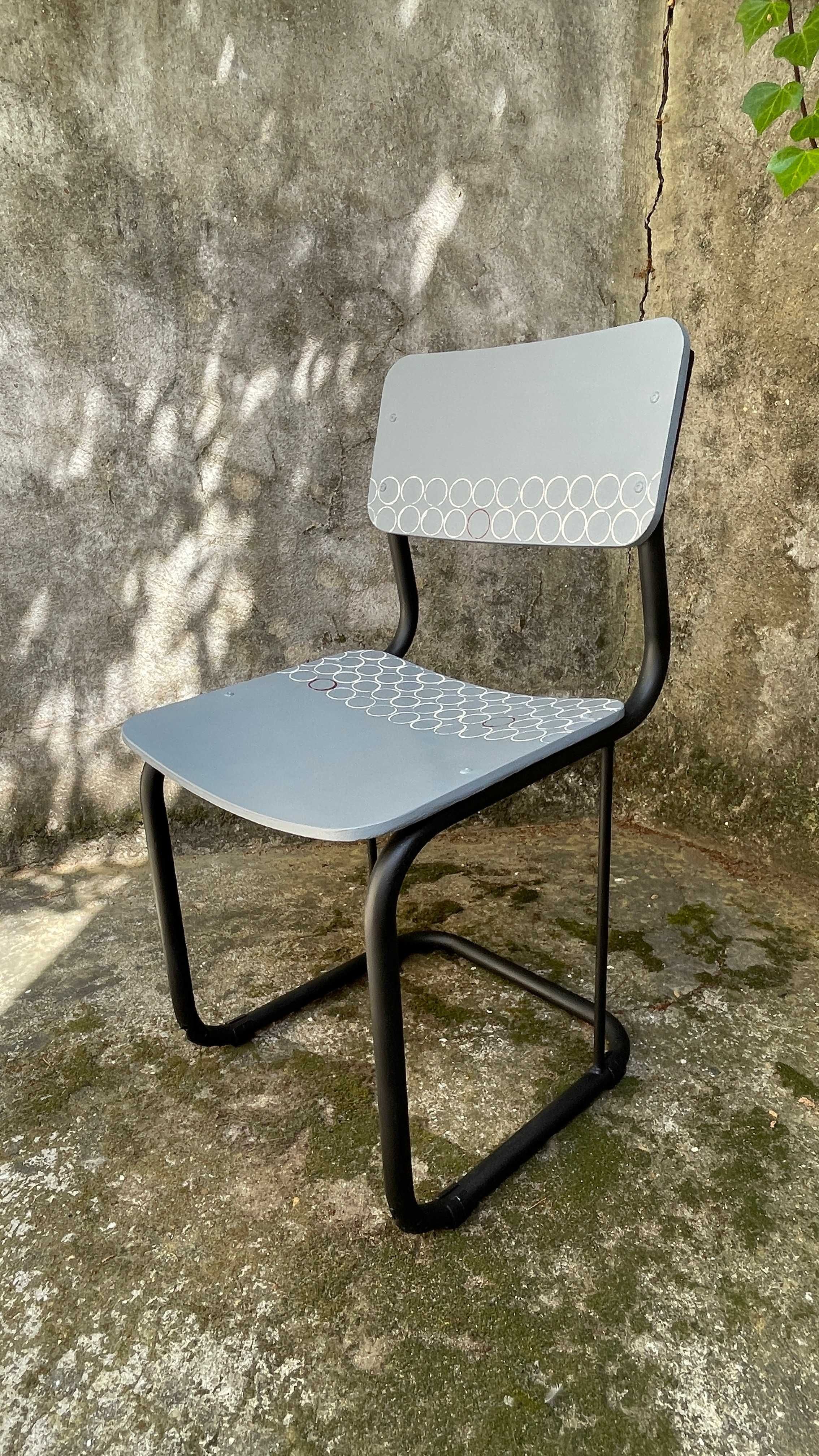 Retro Cadeira Escola - renovada