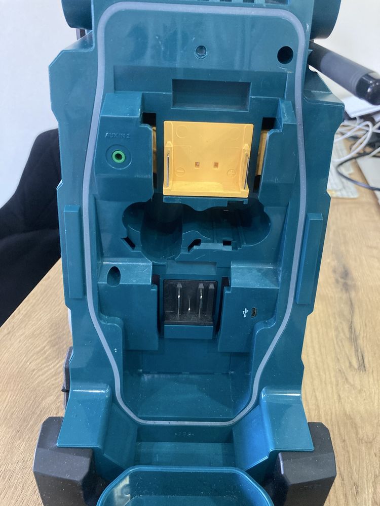 Radio Makita DMR 112