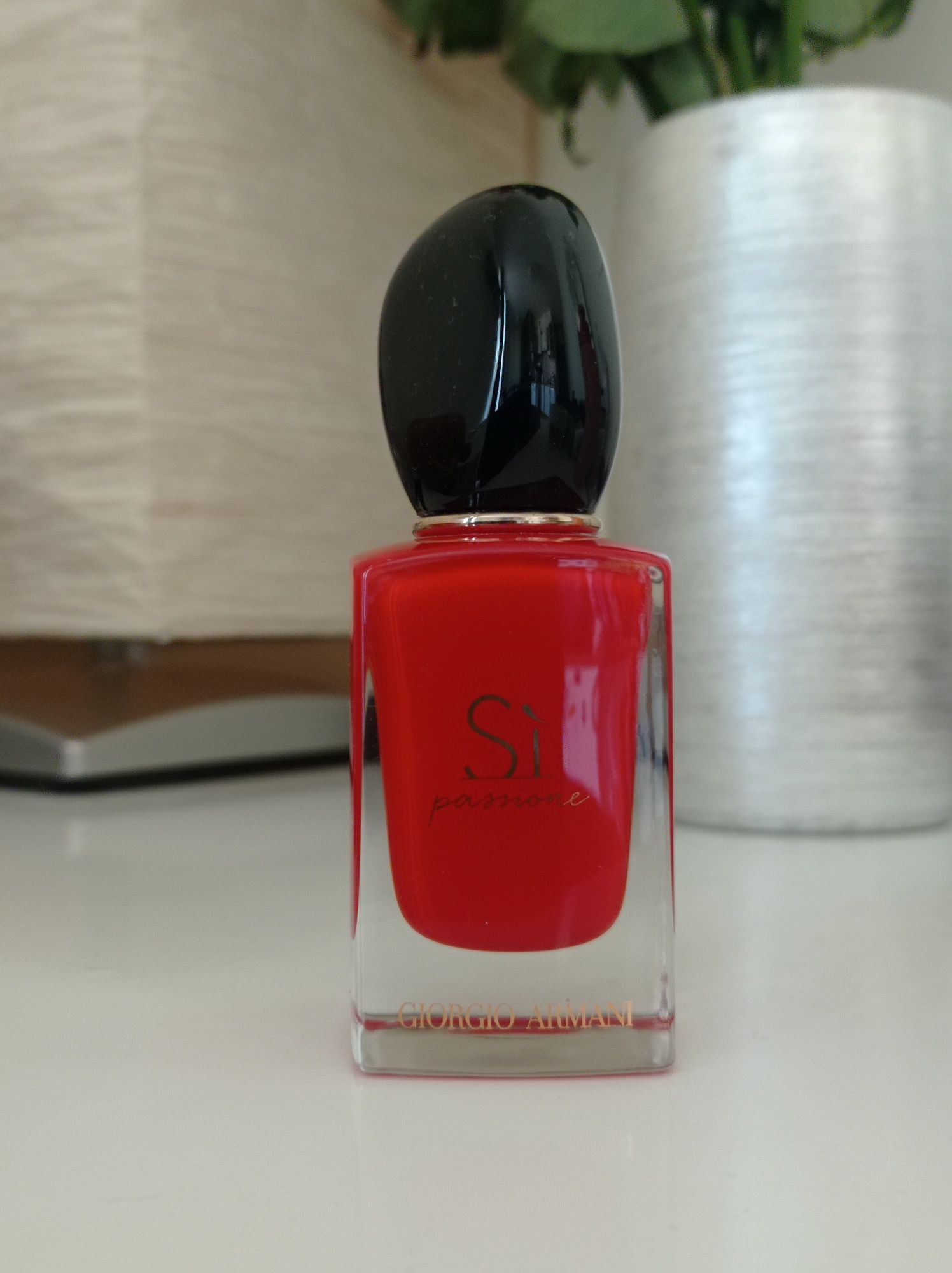 Puste flakony po perfumach Chanel Armani
