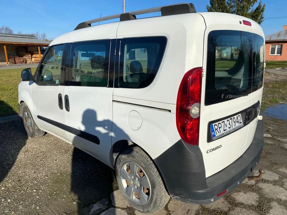 Opel Combo OPEL Combo VAN, 5 osób, diesel Euro 5, niski przebieg, OKAZJA!