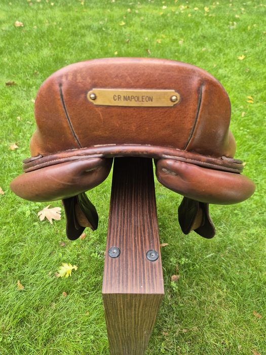 Siodlo skokowe CWD SE02 17"