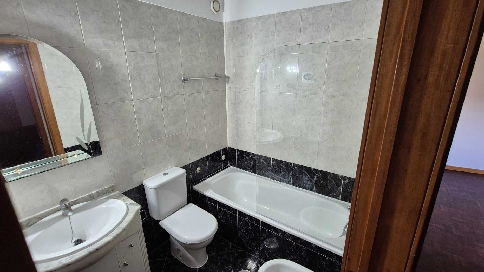 Excelente Apartamento T3, Areas muito grandes e Varanda