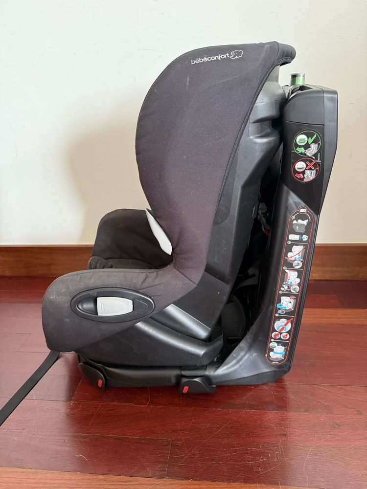Bébé Confort Cadeira Auto Axiss 1 Triangle Black