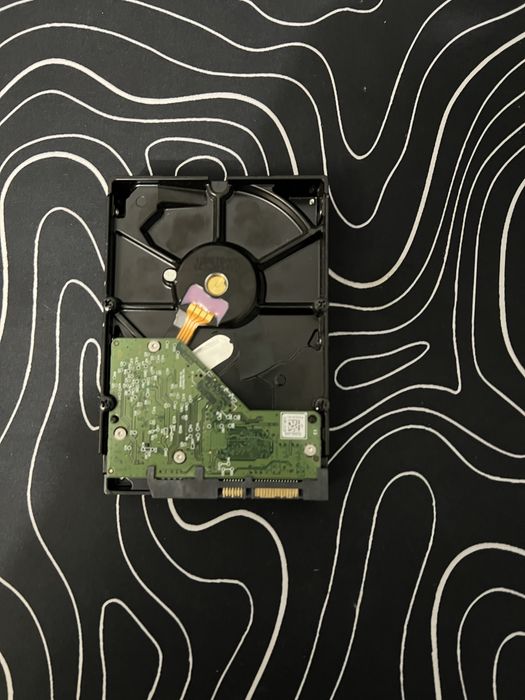 Продам жоский диск wd blue 1T