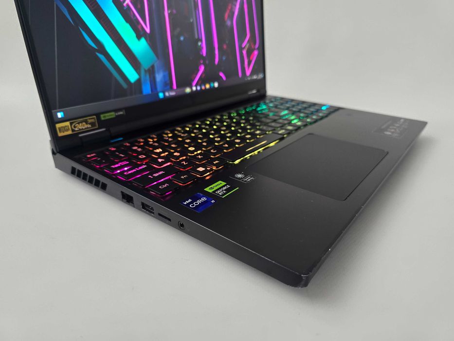 Predator Helios 16 (2024) I9 14900HX/RTX 4080/RAM 32GB/1TB/QHD+ 240Hz
