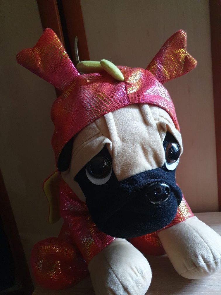 Игрушка собака Мопс в костюме Дракоши 53см