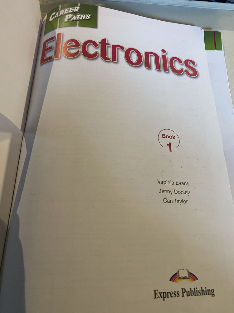 Electronics career paths podręcznik