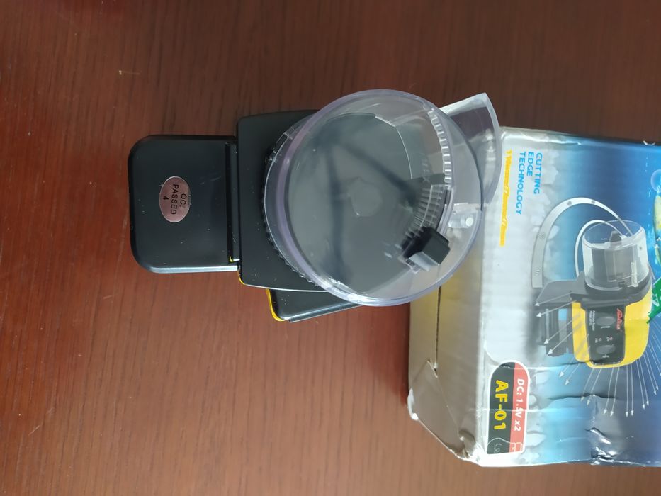 Alimentador automático aquário