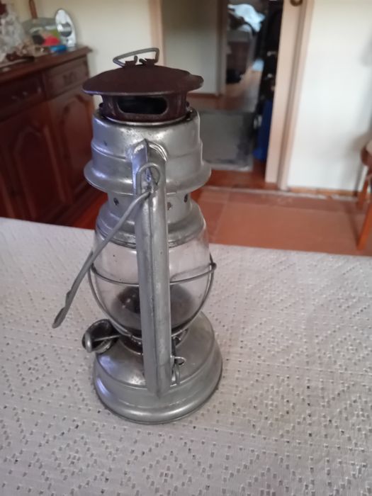 Lampę naftową sprzedam