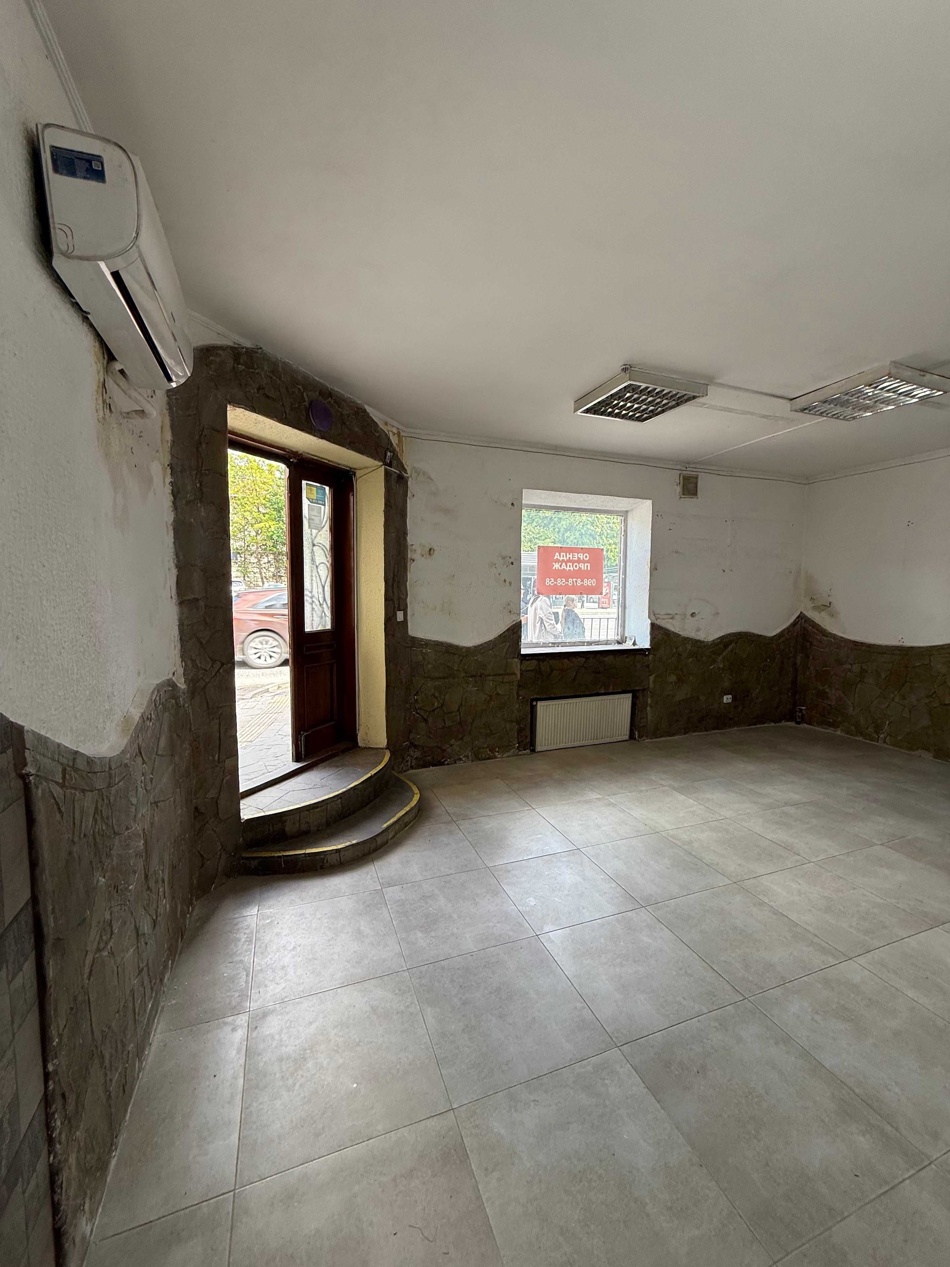 Оренда комерційного приміщення, вул. Кульпарківська, 34m², 1пов.,фасад