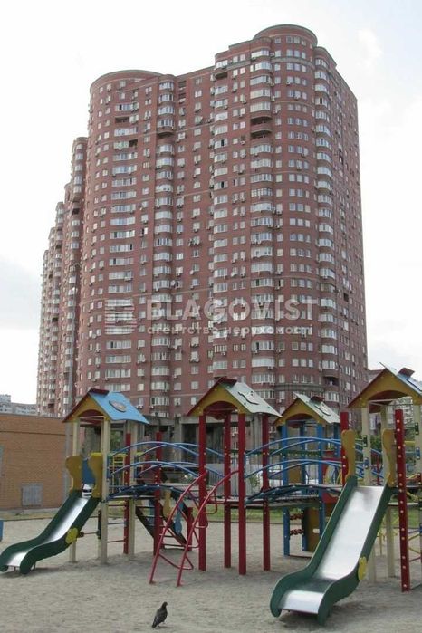 Продаж 3к квартири вул Ахматової Анни, 13д Харківська Дарницький р-н