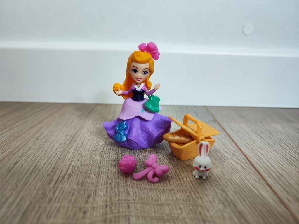 DISNEY Hasbro Aurora piknik zając Princessa mała laleczka księżniczka