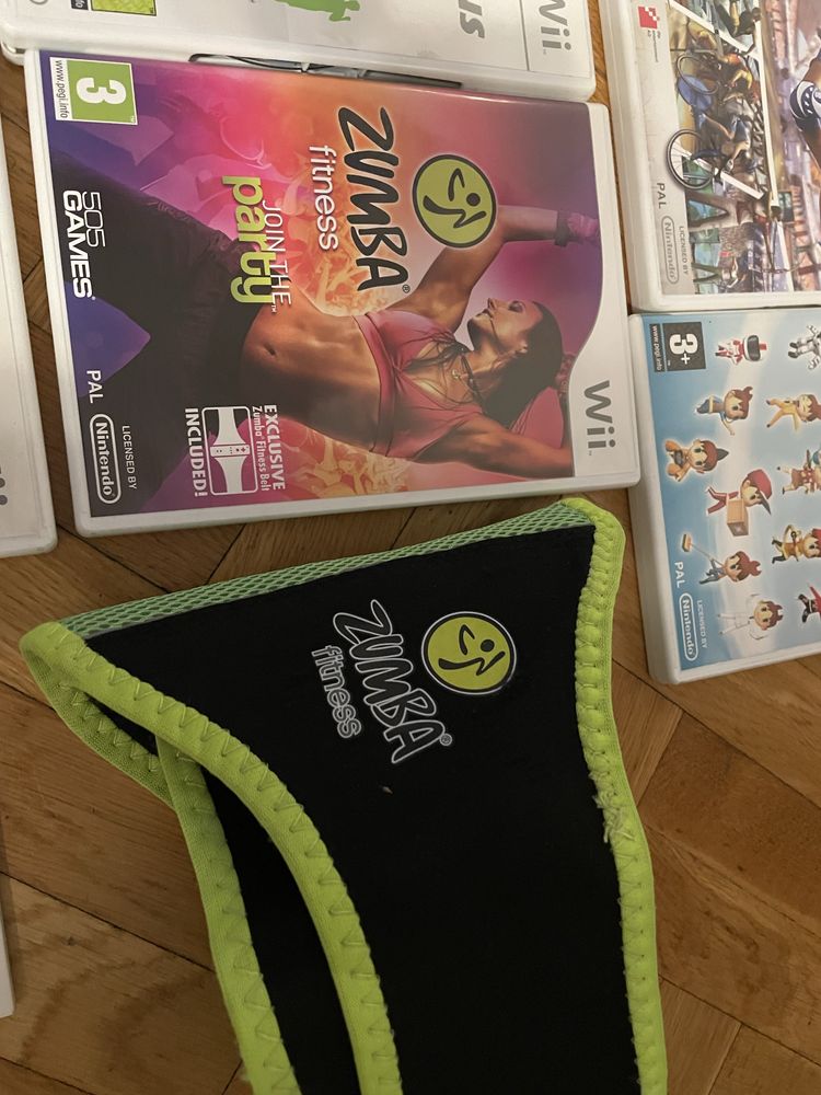 WII konsola, pilot, cały zestaw z grami i zumba