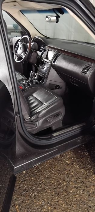 Ford Flex ( сімейний , 7 місць, повний привід)
