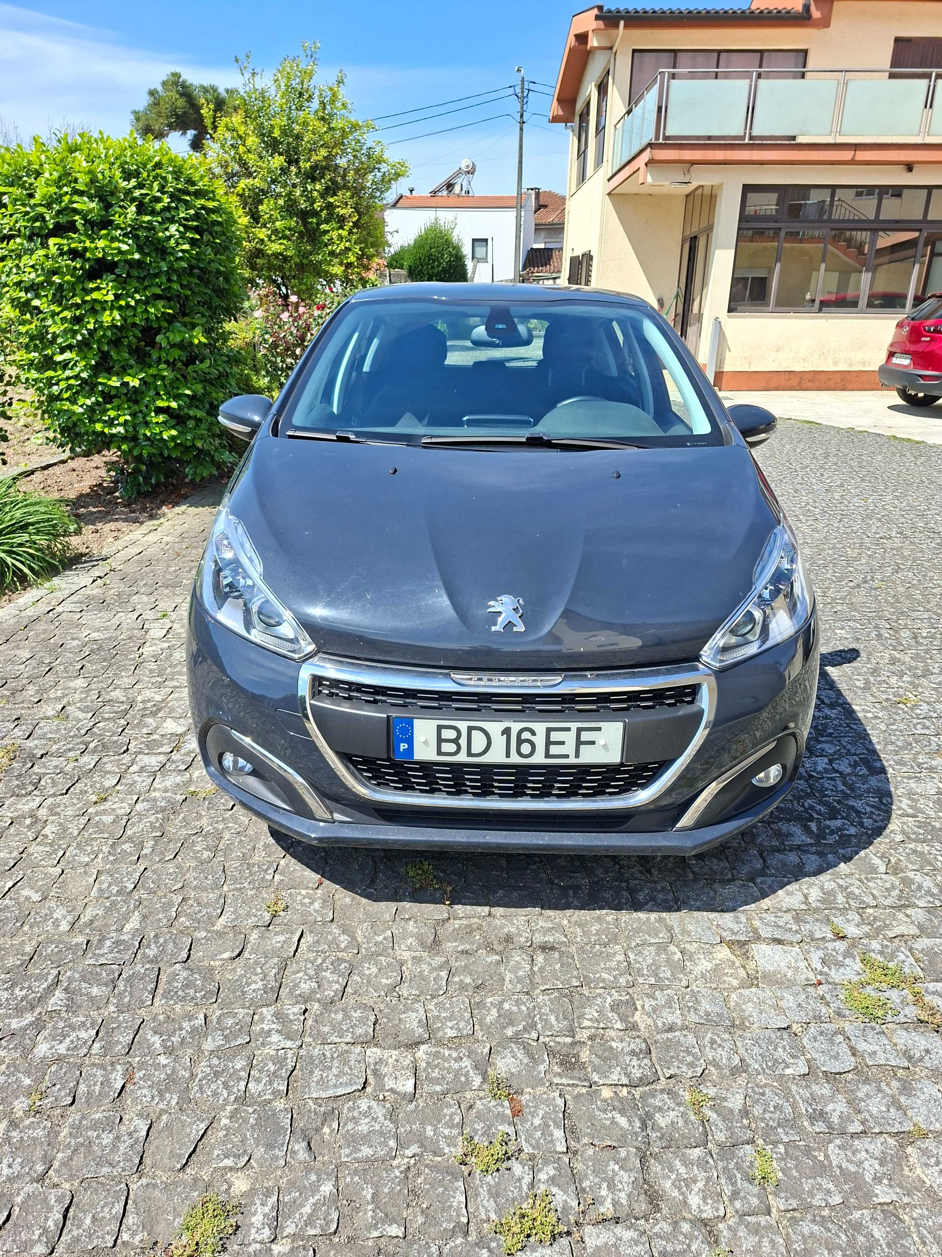 Vende se peugeot 208 estado impecavel