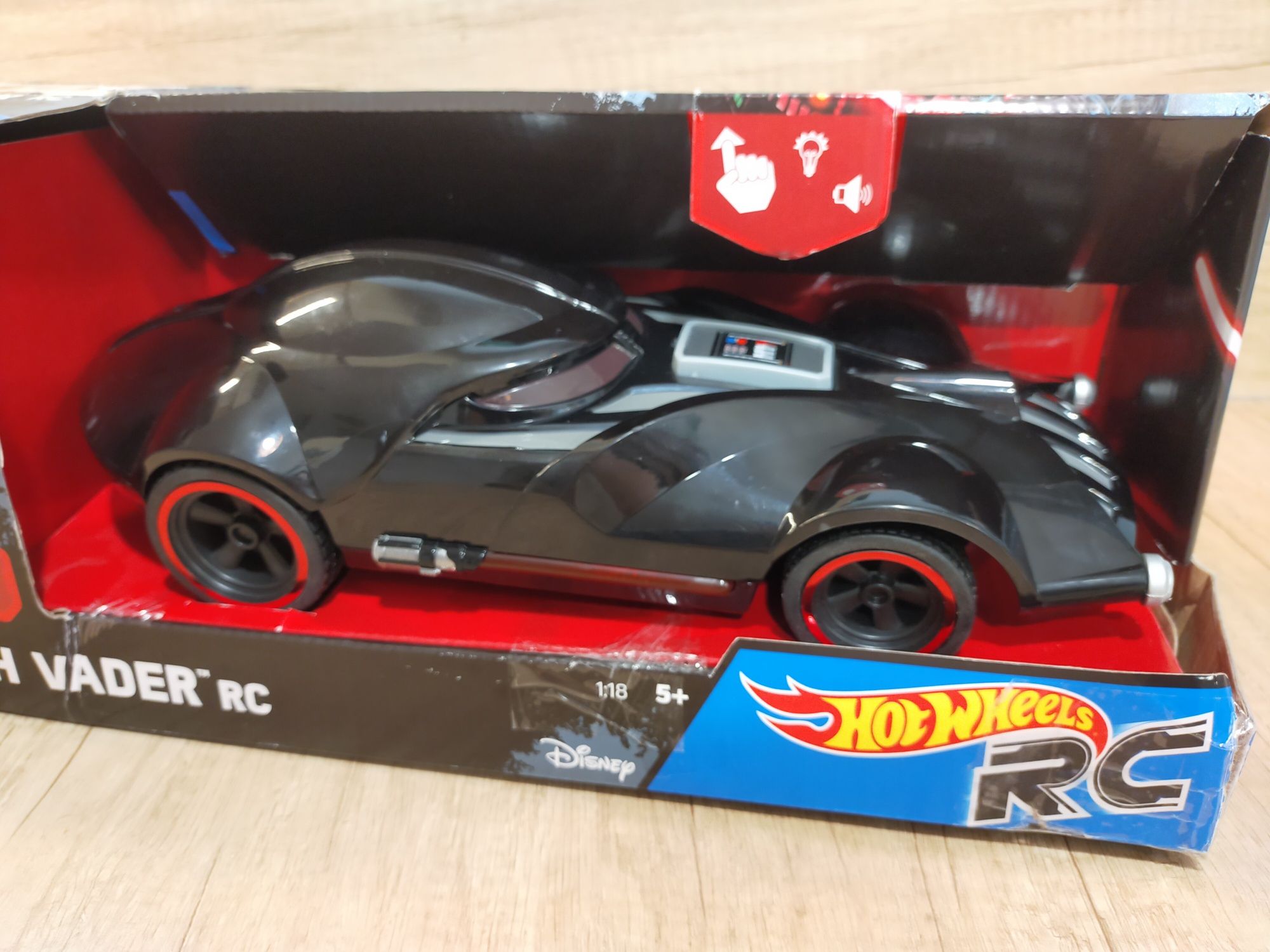 FBW75 Star Wars Darth Vader RC pojazd z lampkami i
