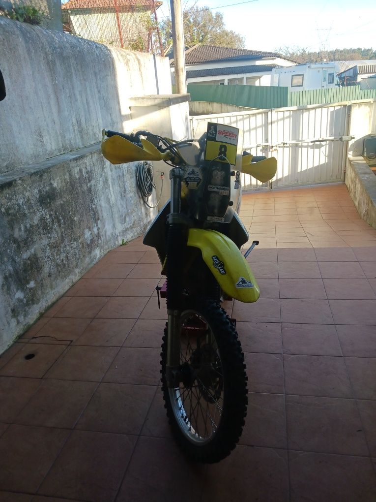 Suzuki  DRZ-400E