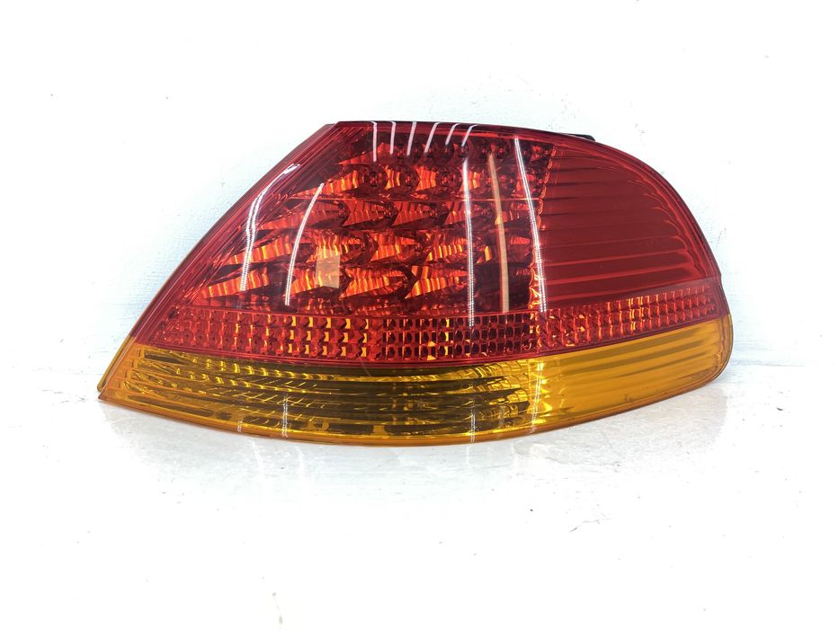 Bmw 7 E65 prawa lampa w błotnik prawy tył